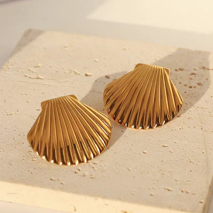 Golden Shell Earrings