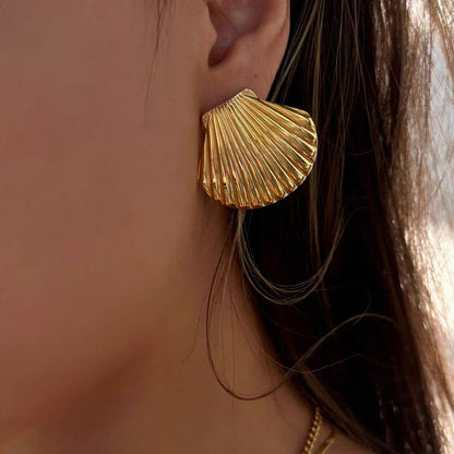 Golden Shell Earrings