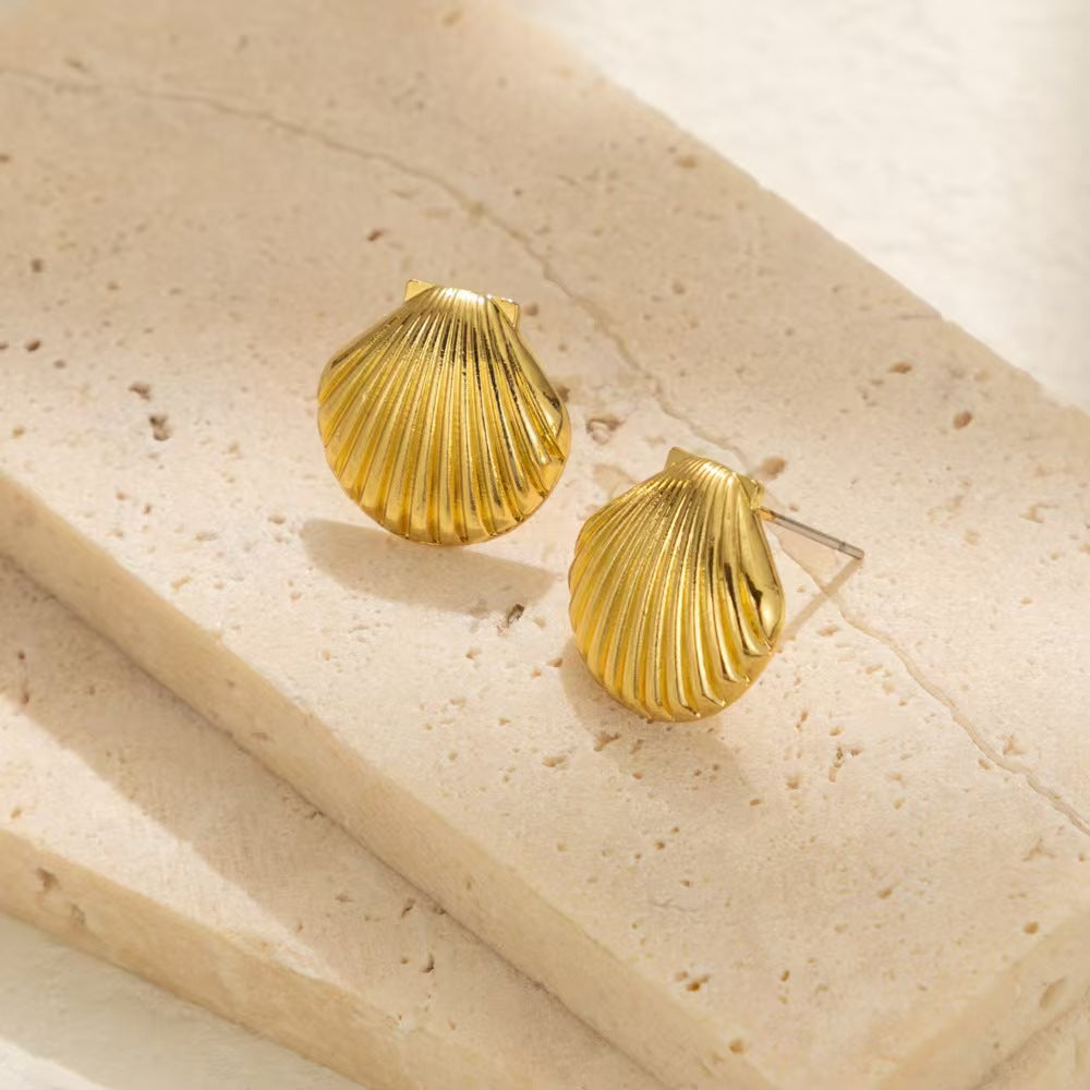 Golden Shell Earrings