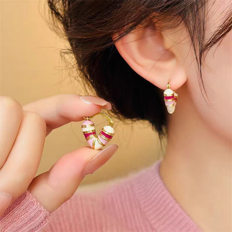 Scarlet Heart Earrings