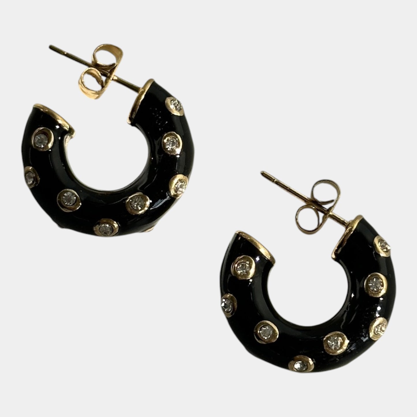 Boucles d'oreilles arc monochromes